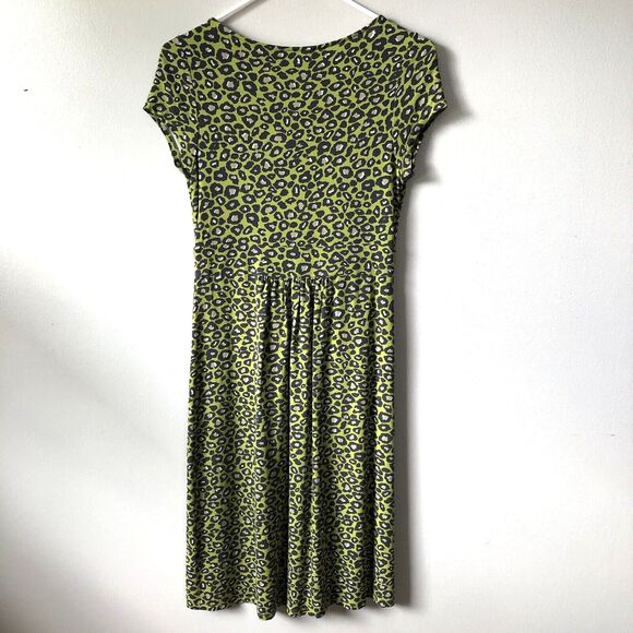 Boden Dress 6 Lime Green Leopard Print Stretchy Jersey Knit Knee Length Y2K - Picture 4 of 11